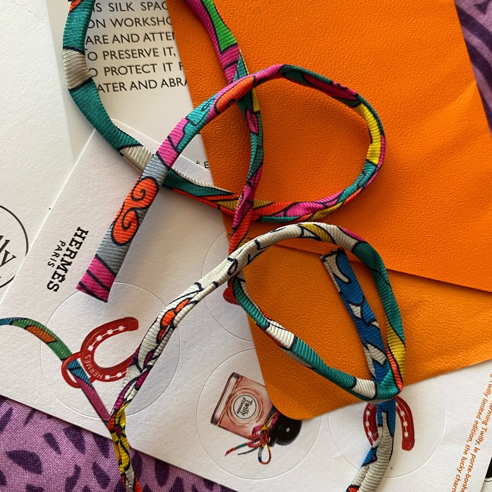 (SOLD)Hermes Twilly EDT Silk Spaghetti